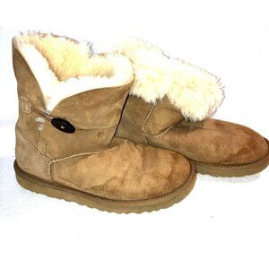 UGG Australia Sz 7 Brown Bailey Button 5803 Suede Leather Sheepskin Boots